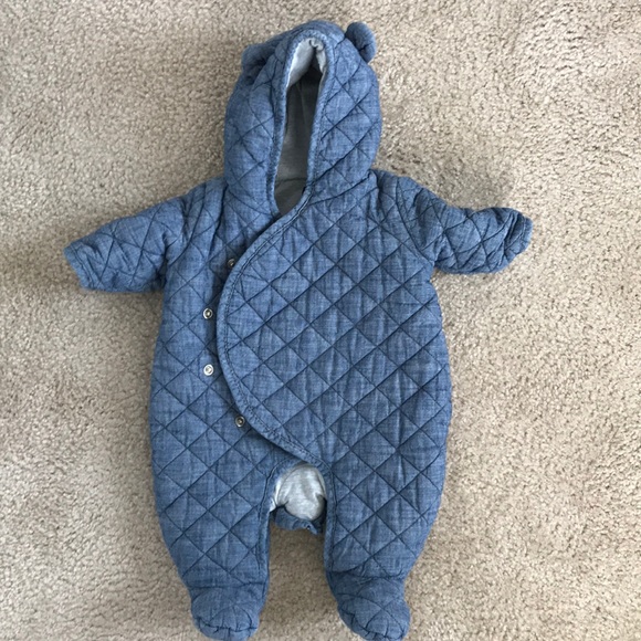 GAP Other - Baby Gap Denim snowsuit size 0-3 😇 so cute! GAP Other - Baby Gap Denim snowsuit size 0-3 😇 so cute!